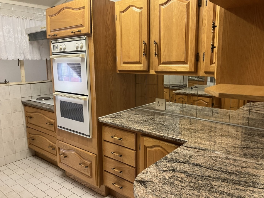 3 Bedroom Property for Sale in Generaal De Wet Free State